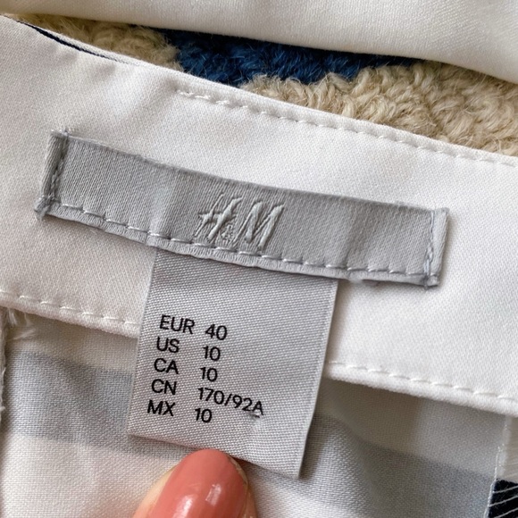 🐚 HM NAVY WHITE STRIPE DRESS! - Picture 5 of 12